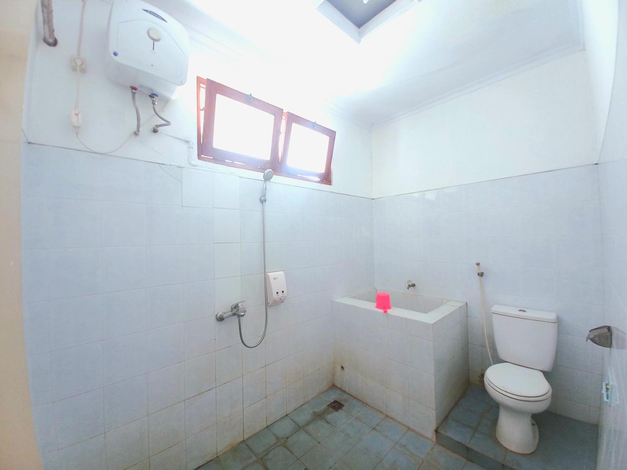 Homestay Jogja Dekat Gembiraloka By Simply Homy Yogyakarta Exterior foto